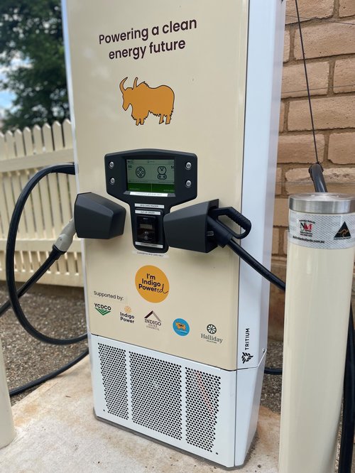 Public charger_Yack_Nov 2022