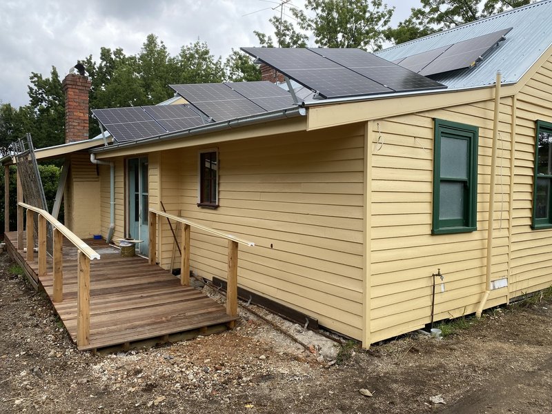 Beechworth Gang Plate Layers Cottage solar_2023