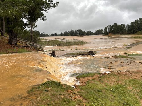 Lake Sambell in flood, near Caravan Park (Nov 2022)