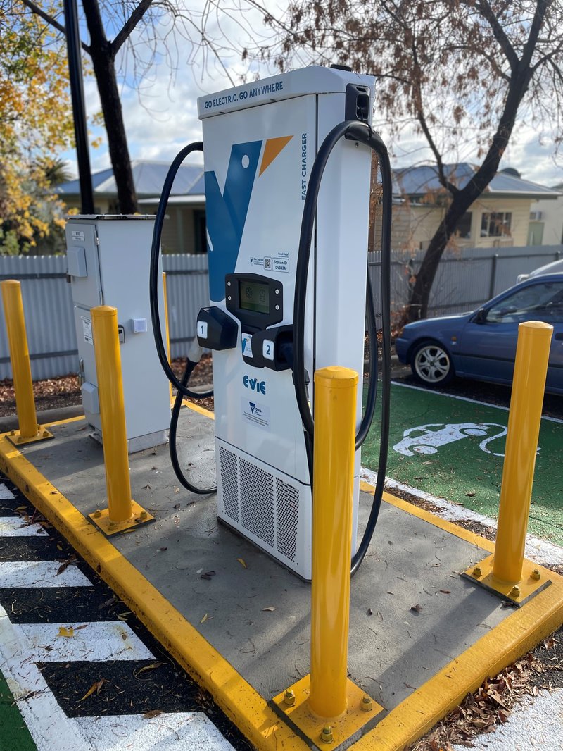 Rutherglen public EV charger_3