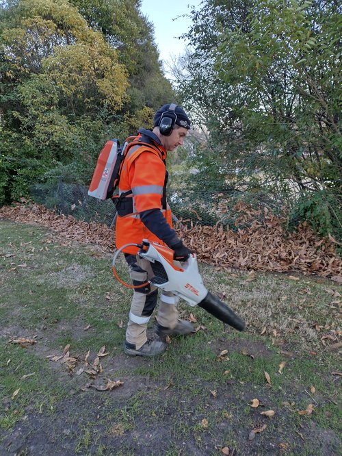 R3000L Stihl Backpack Battery in use by Glen_02072024